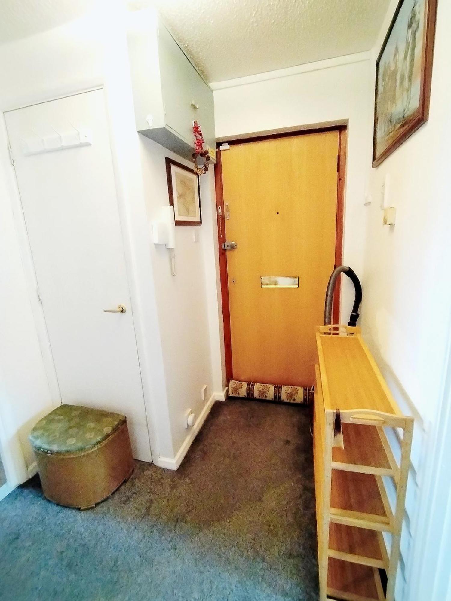 Home Away Home Near Heathrow Airport Cowley  Экстерьер фото
