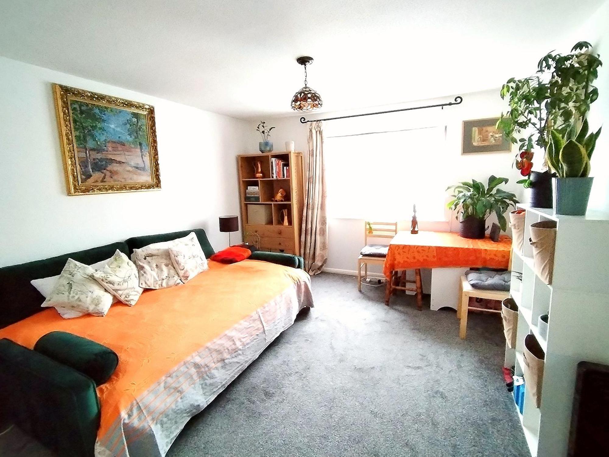 Home Away Home Near Heathrow Airport Cowley  Экстерьер фото